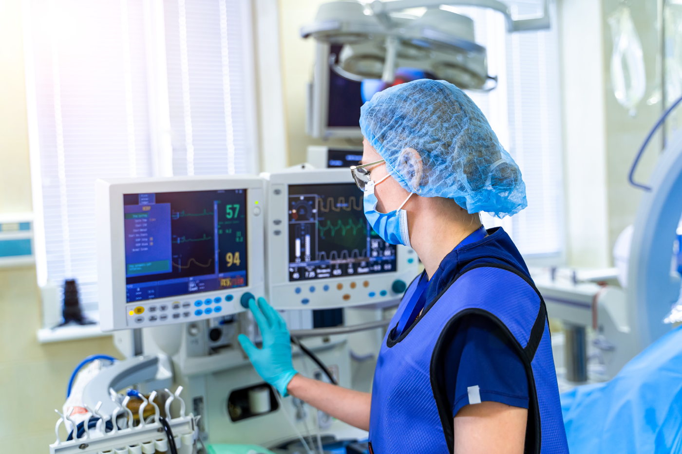 Nurse monitoring her shock patient